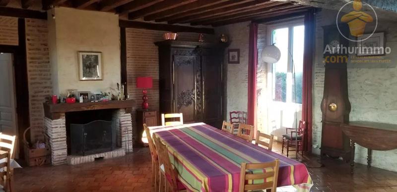 Maison - 273 m² - 8 pièces