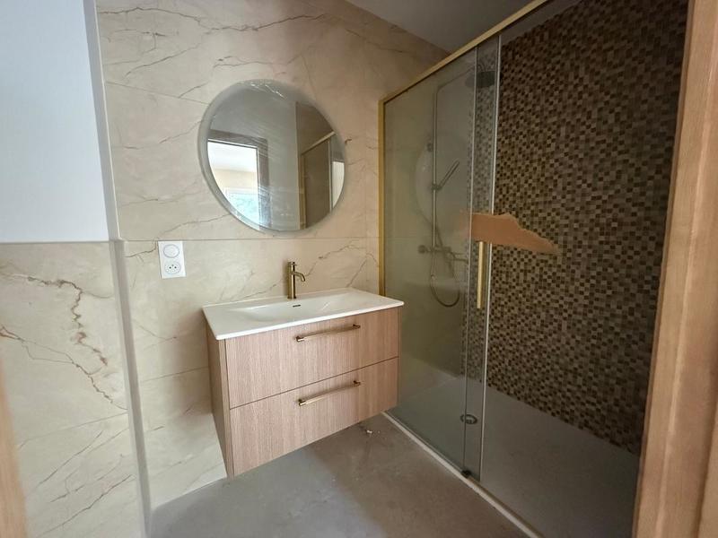 Appartement - 94 m² - 4 pièces