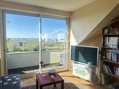 Propriété - 213 m² - 8 pièces