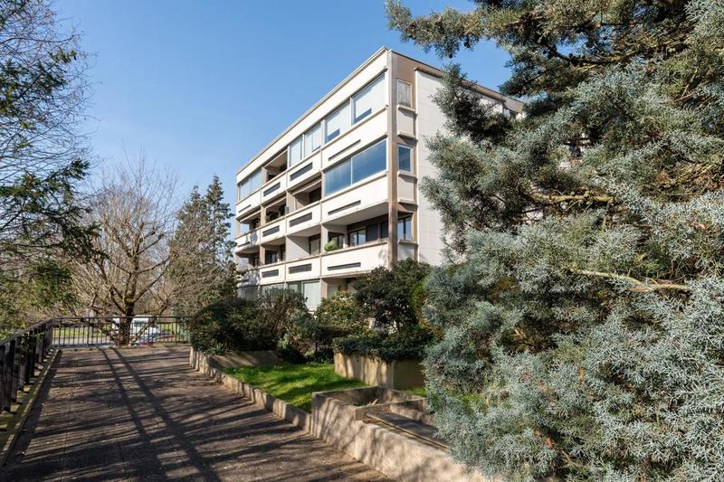 Appartement - 82 m² - 4 pièces