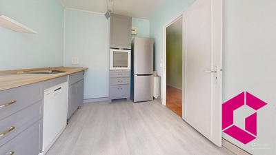 Maison - 143 m² - 7 pièces