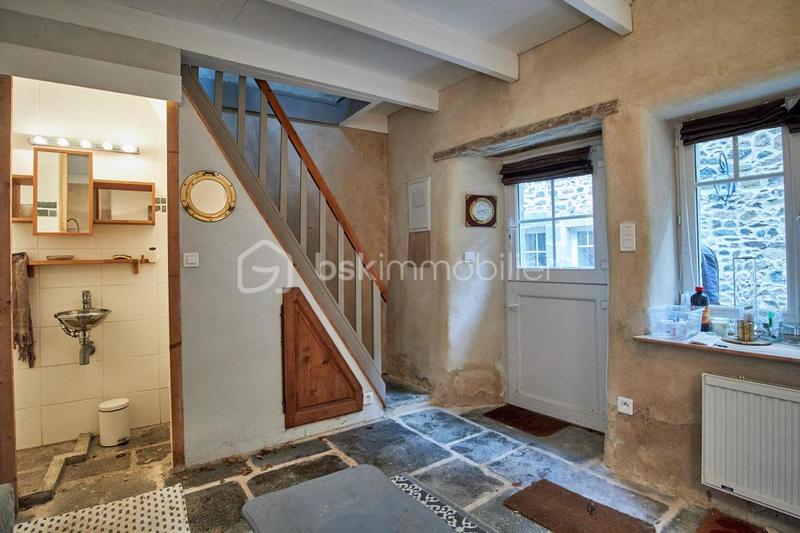 Maison en pierre - 180 m² - 11 pièces
