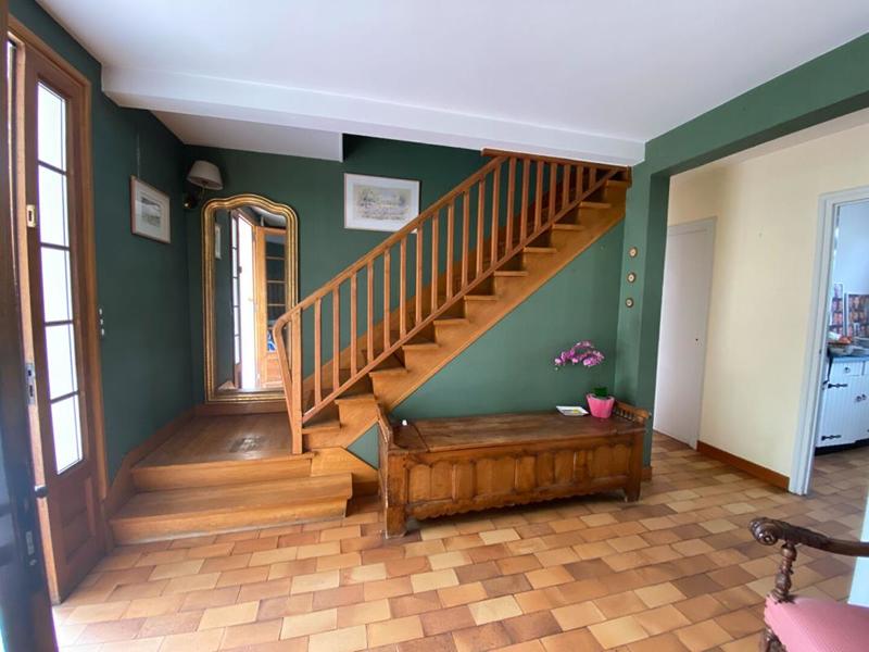 Maison - 218 m² - 7 pièces