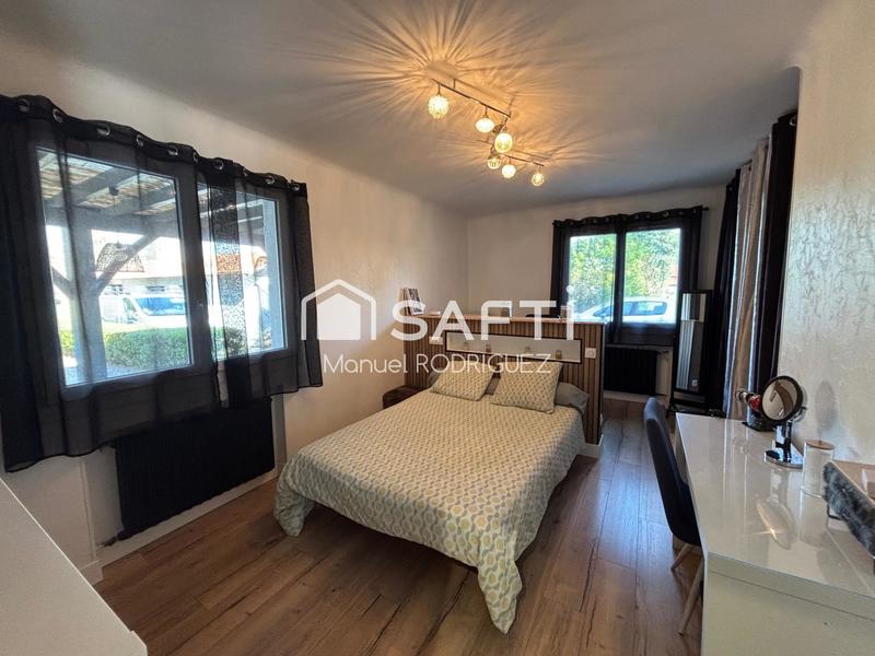 Maison - 200 m² - 8 pièces