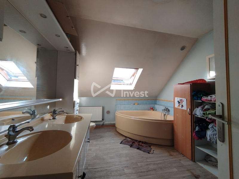 Immeuble - 150 m² - 1 pièce