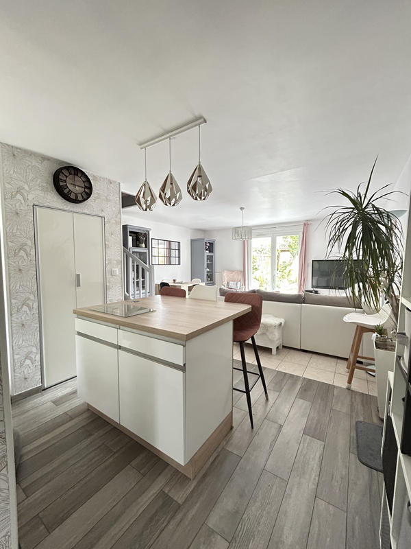 Maison - 80 m² - 4 pièces