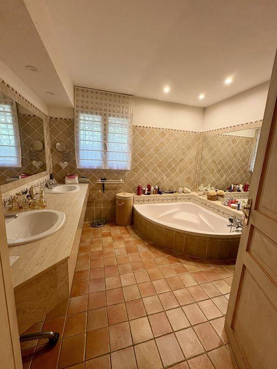 Villa - 185 m² - 5 pièces