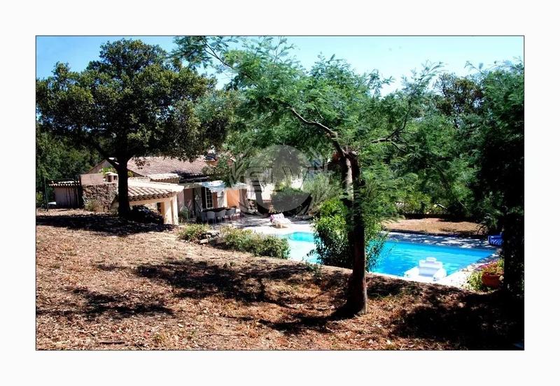 Maison - 170 m² - 9 pièces