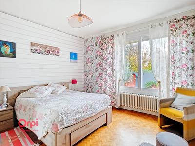 Maison - 180 m² - 6 pièces