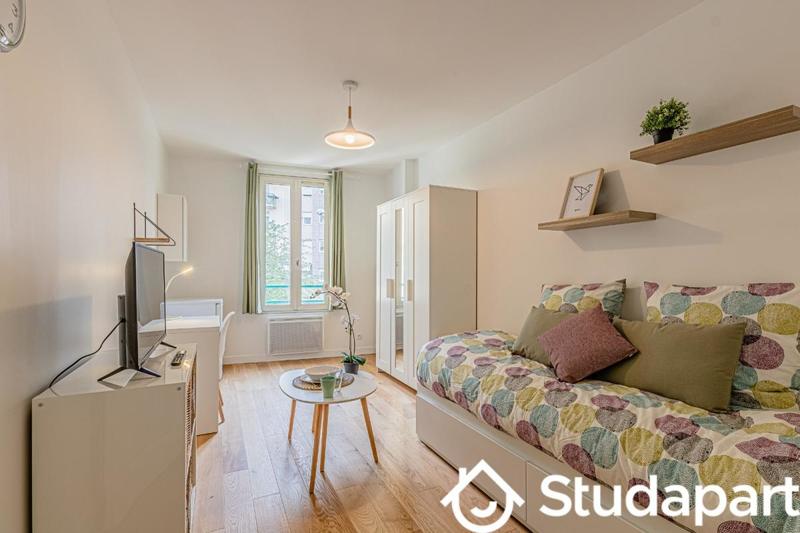 Chambre - 10 m² - 1 pièce