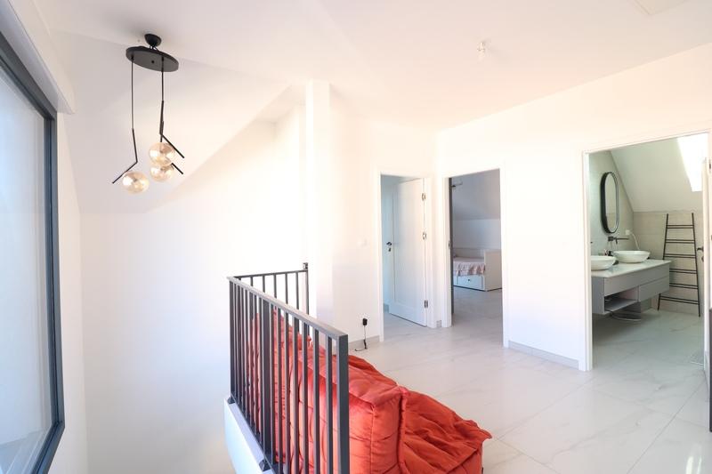 Maison - 187 m² - 4 pièces