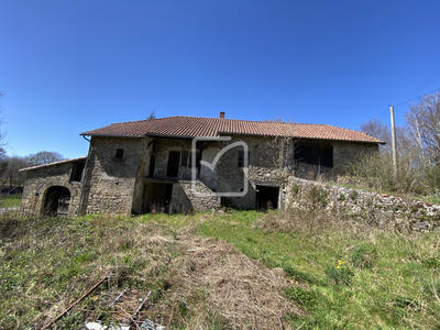 Maison - 150 m² - 3 pièces