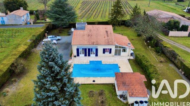 Maison - 104 m² - 4 pièces