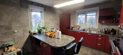 Maison - 160 m² - 6 pièces