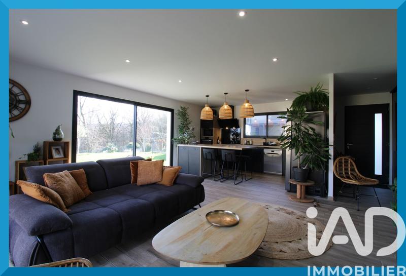 Maison - 110 m² - 6 pièces