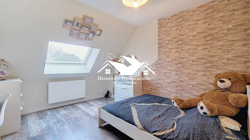 Maison - 360 m² - 12 pièces