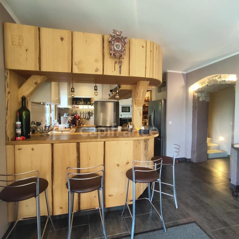 Maison - 290 m² - 11 pièces