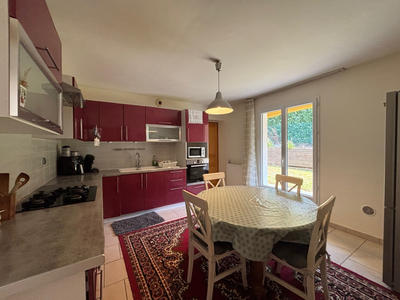 Maison - 183 m² - 8 pièces