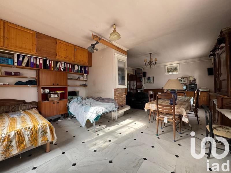 Maison - 214 m² - 9 pièces