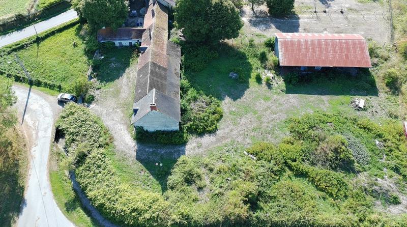 Maison - 246 m² - 10 pièces