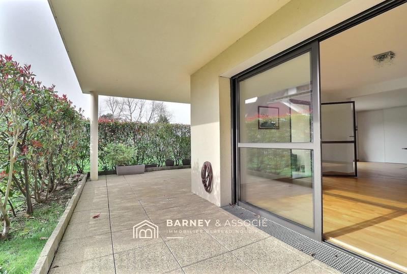 Appartement - 102 m² - 4 pièces