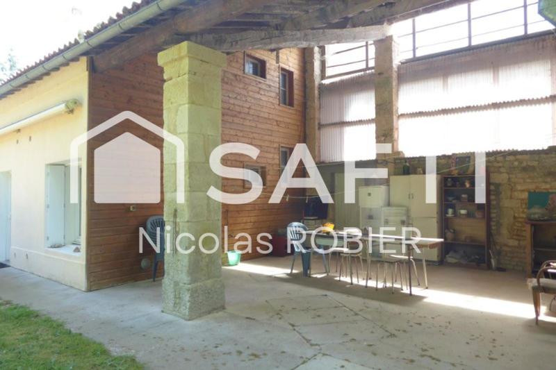 Maison - 210 m² - 8 pièces