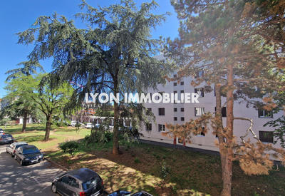 Appartement - 64 m² - 4 pièces