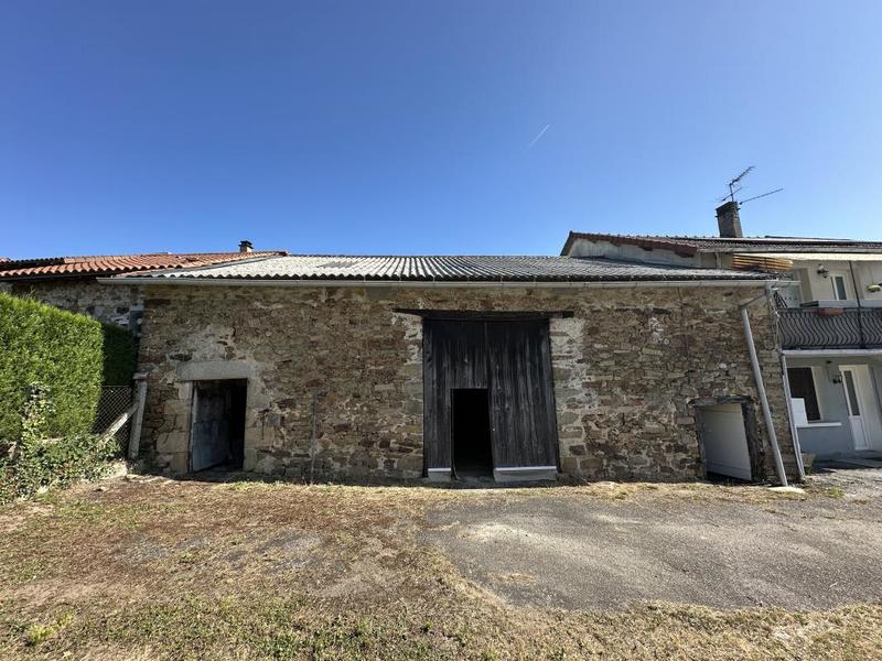 Grange - 180 m² - 2 pièces