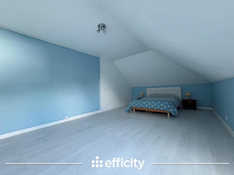 Maison - 215 m² - 6 pièces