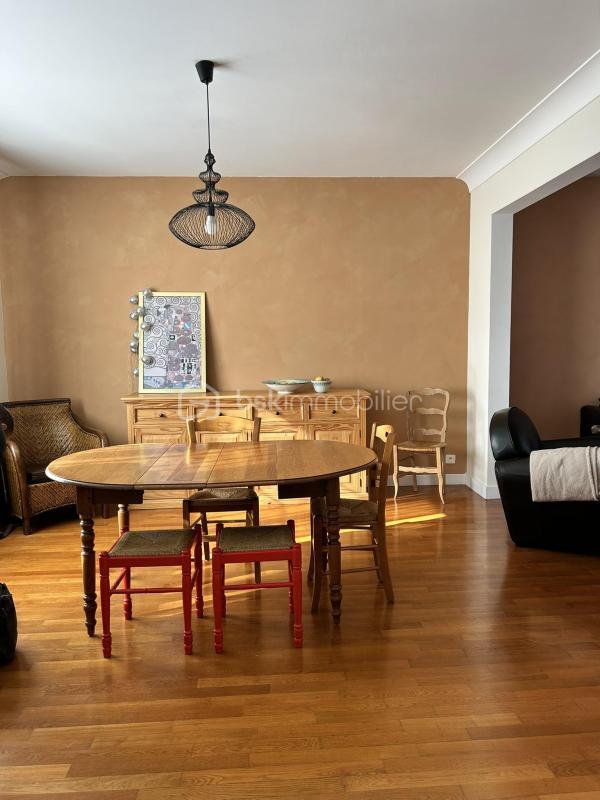 Maison - 140 m² - 7 pièces