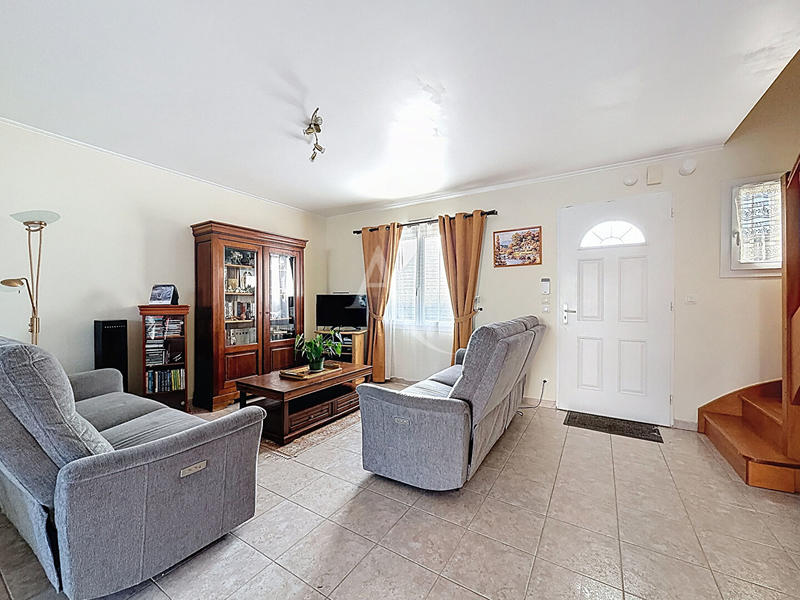 Maison - 136 m² - 6 pièces