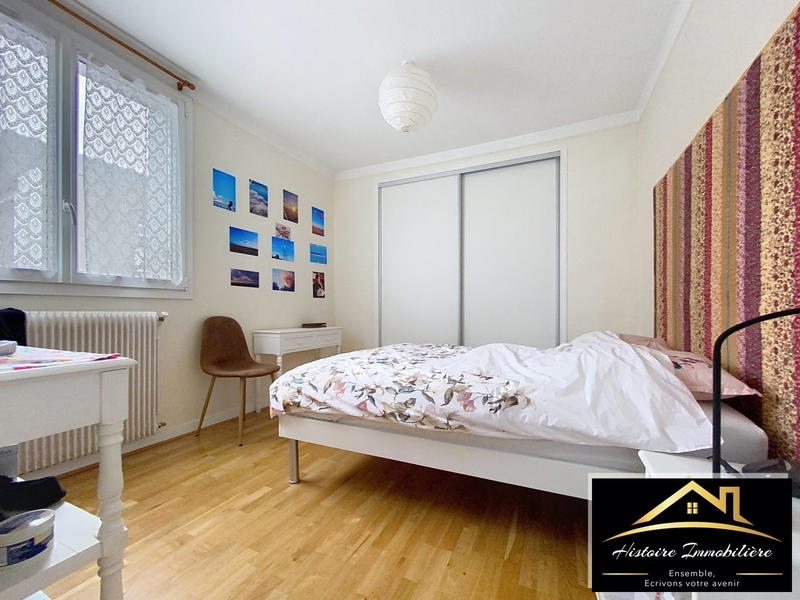 Appartement - 96 m² - 5 pièces