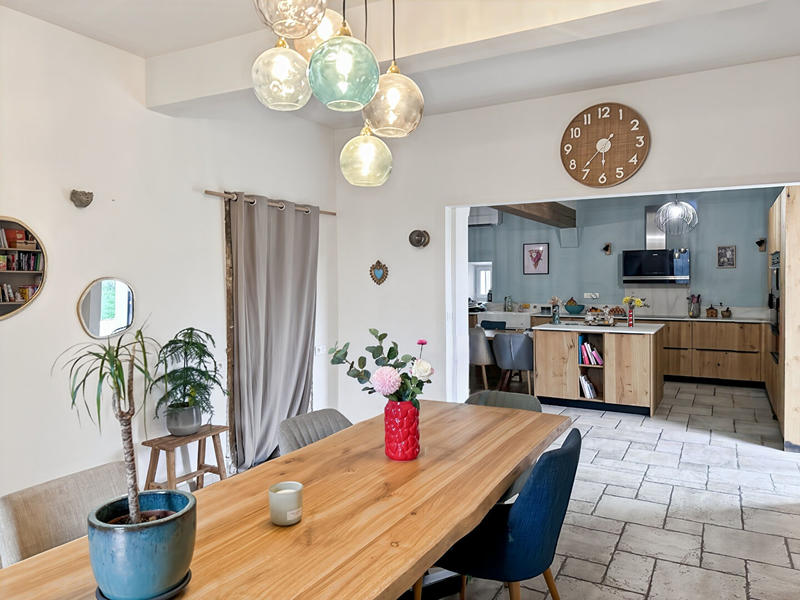 Maison - 162 m² - 6 pièces