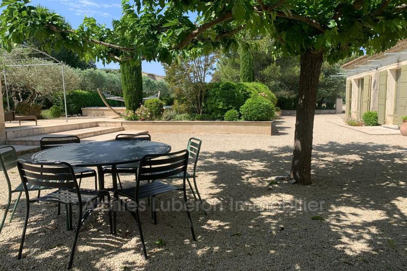 Maison - 260 m² - 7 pièces