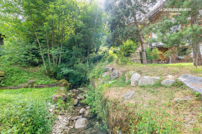 Maison contemporaine - 209 m² - 6 pièces