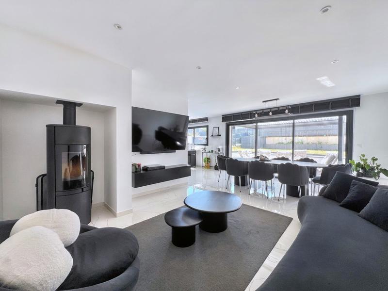 Maison contemporaine - 144 m² - 7 pièces
