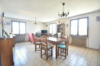 Villa - 80 m² - 4 pièces