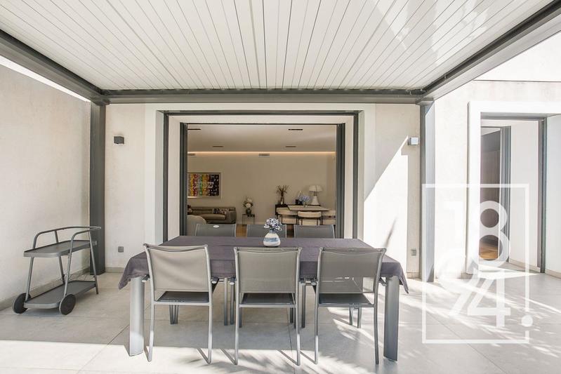 Appartement - 142 m² - 5 pièces