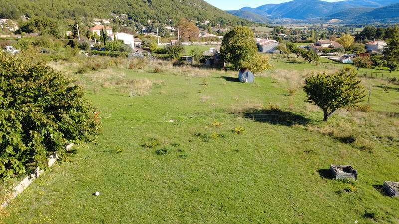 Terrain constructible - 8 085 m²