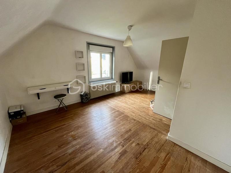 Maison - 142 m² - 8 pièces