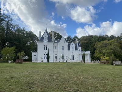 Propriété de chasse - 425 m² - 9 pièces