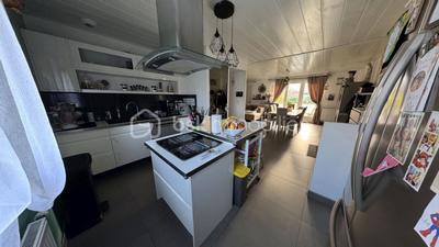 Maison traditionnelle - 157 m² - 5 pièces