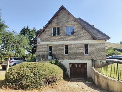 Maison - 155 m² - 7 pièces