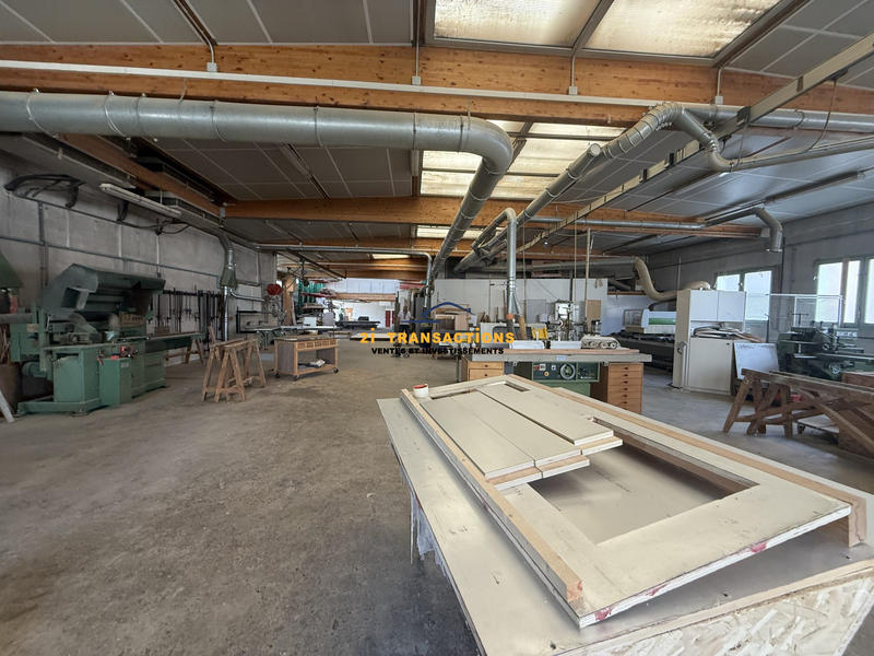 Local d'activités - 600 m²