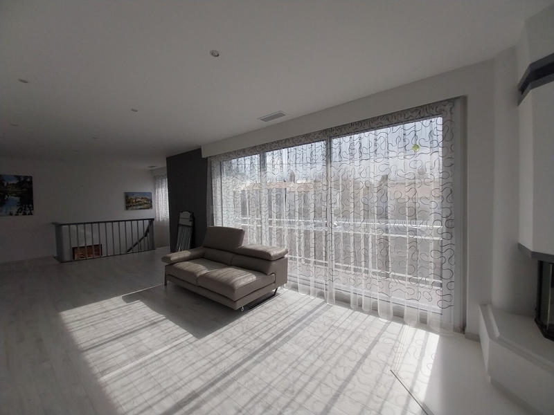 Maison - 284 m² - 7 pièces