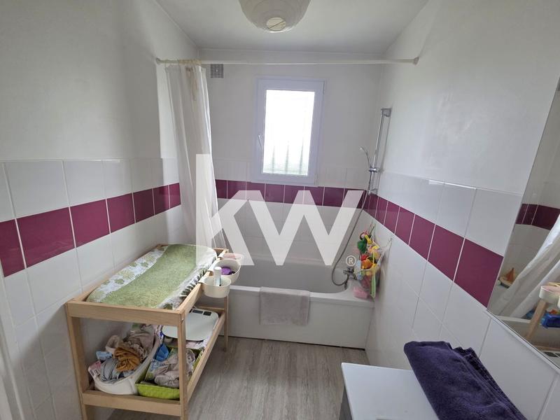 Maison traditionnelle - 115 m² - 6 pièces