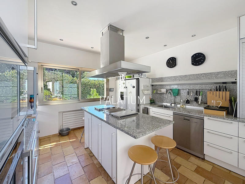 Bastide - 228 m² - 6 pièces