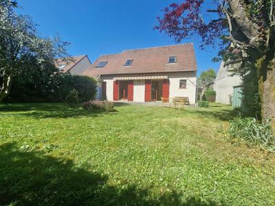 Maison - 102 m² - 5 pièces