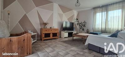 Maison - 90 m² - 4 pièces