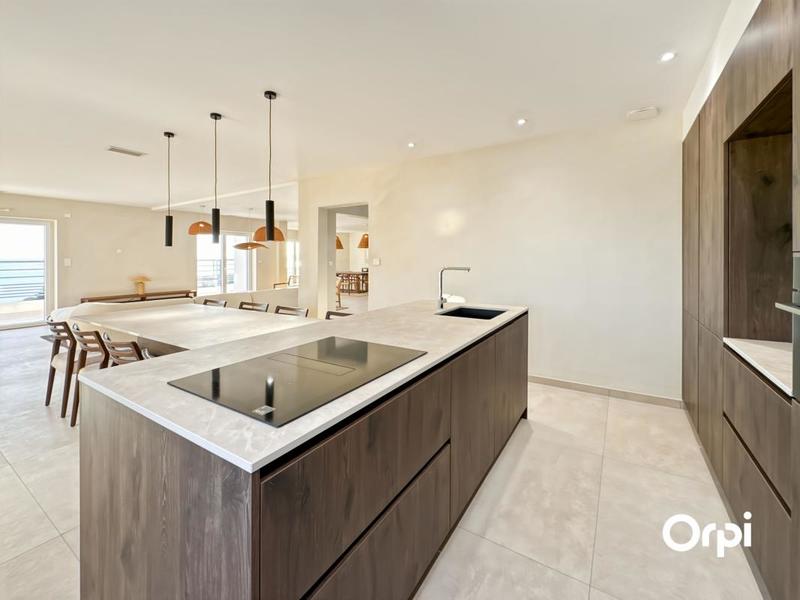 Villa - 230 m² - 6 pièces